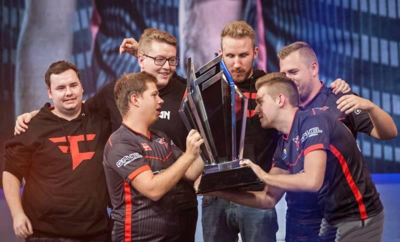 Dplus KIA 击败 Hanwha Life Esports 在 LCK 2025 赛季